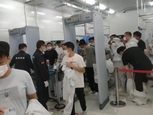 C:/Users/Administrator/Desktop/月滿中秋，南京市保安服務(wù)有限公司祝您中秋節(jié)快樂！/3.jpg3