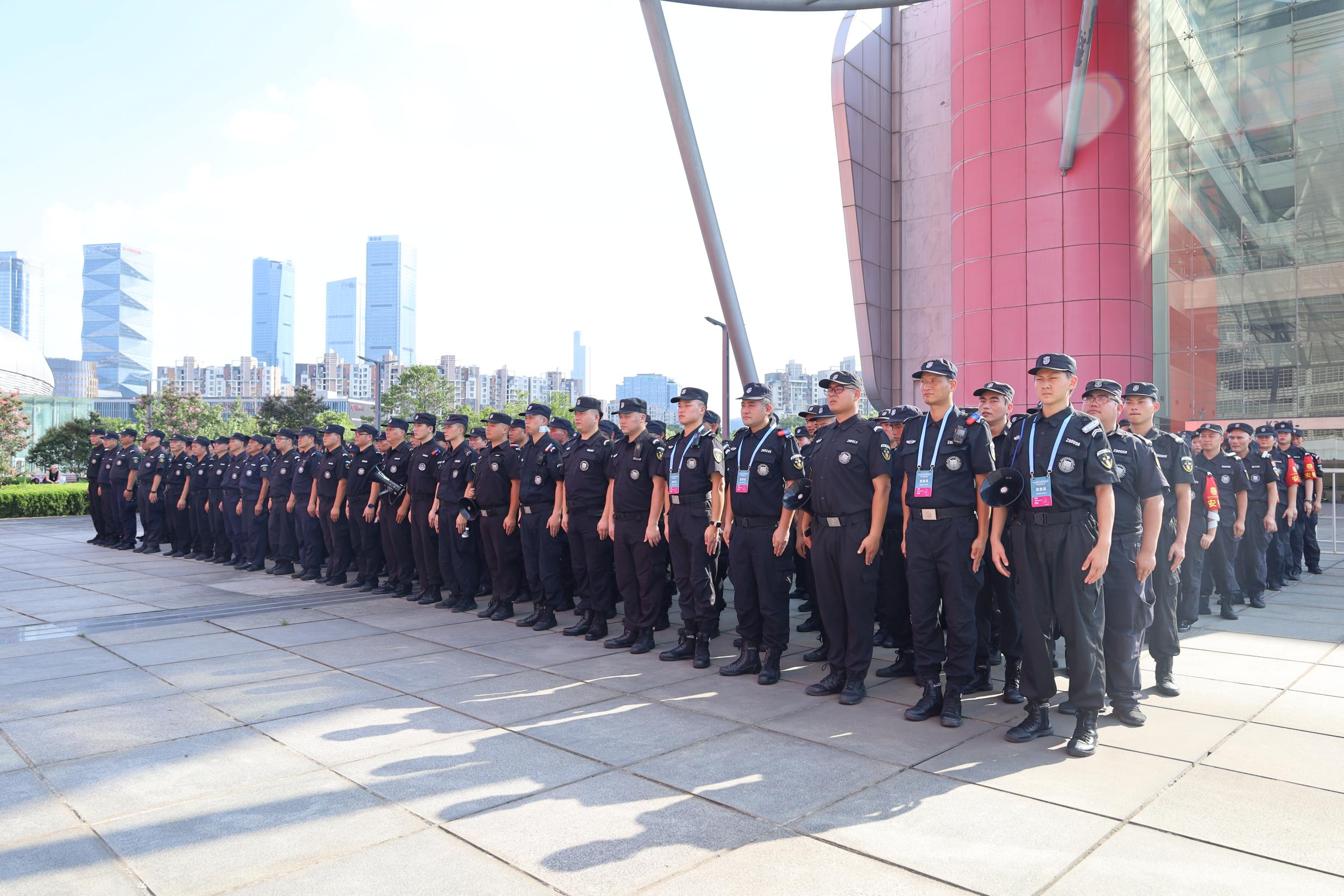 E:/25.12.10后 上傳網(wǎng)站留存/【回首2025】南京保安“五新”答卷迎接“十五五”/回首2025照片/01.JPG01